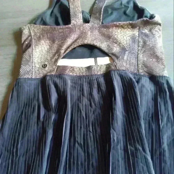 Lululemon flutter tank - Picture 1 of 1